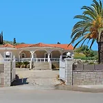 빌라 Chrysoula